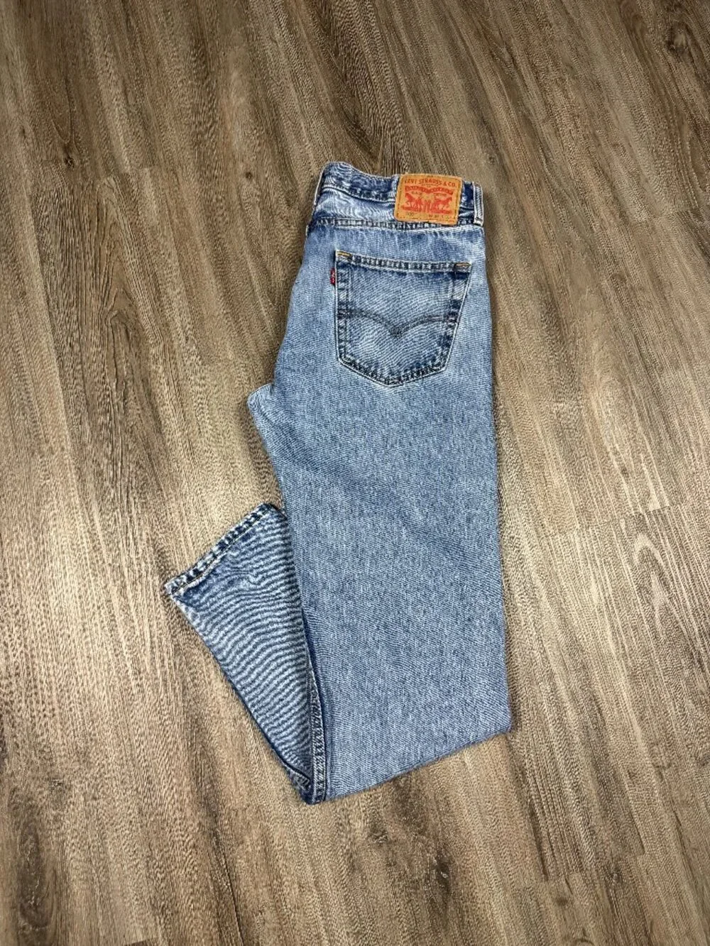 Levis 505 Mens Regular Fit Straight Leg Light Wash Blue Denim Jeans 34W x 32L